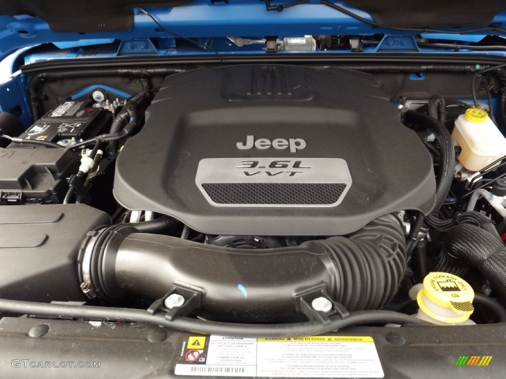 2012 Jeep Wrangler Unlimited Sahara 4x4 3.6 Liter DOHC 24-Valve VVT Pentastar V6 Engine Photo #60726865