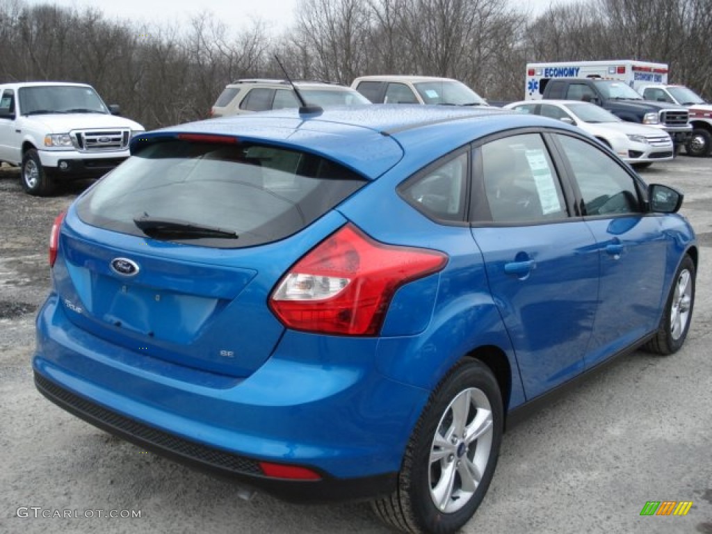 2012 Focus SE Sport 5-Door - Blue Candy Metallic / Two-Tone Sport photo #8