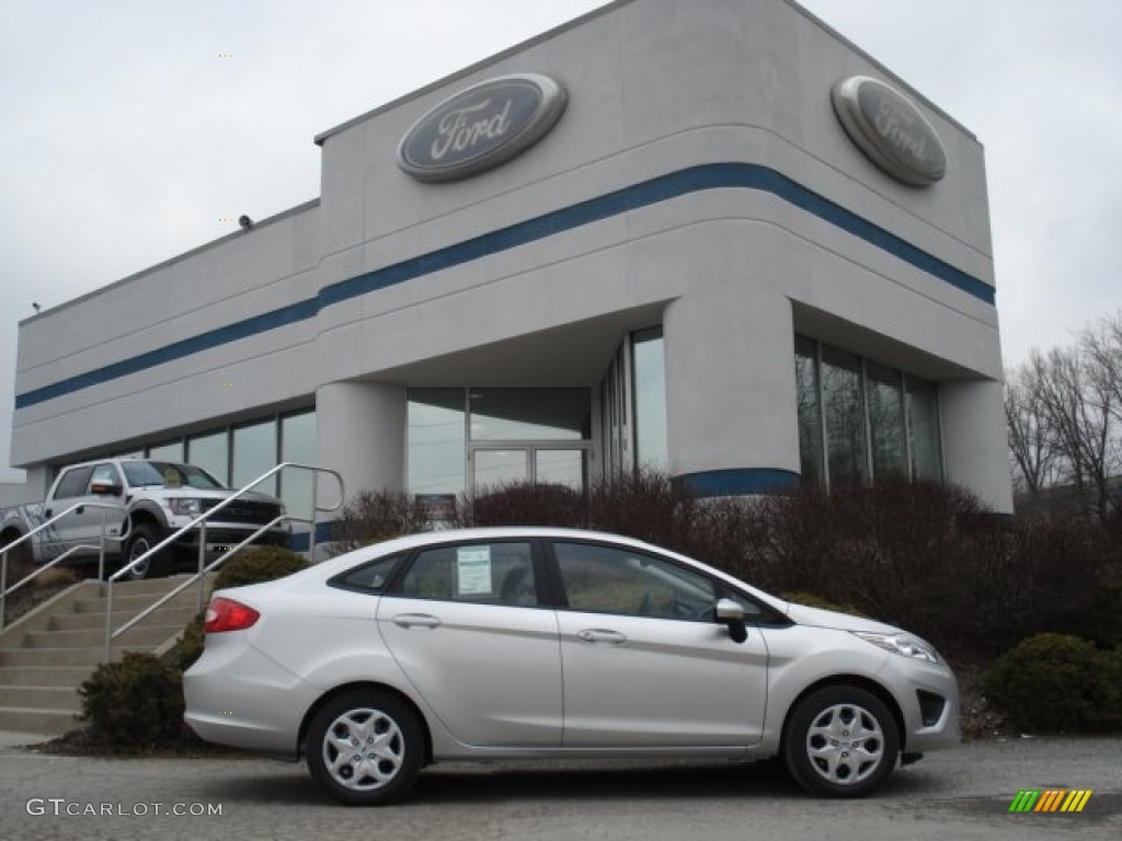 2012 Fiesta S Sedan - Ingot Silver Metallic / Light Stone/Charcoal Black photo #1