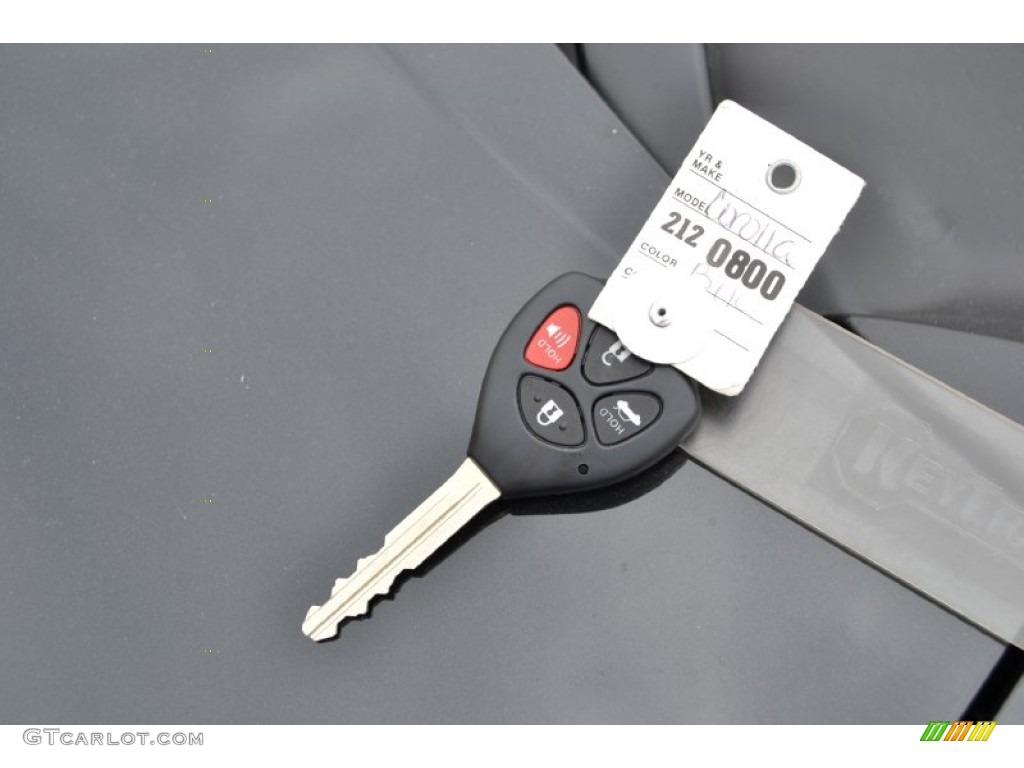 2012 Toyota Corolla S Keys Photos