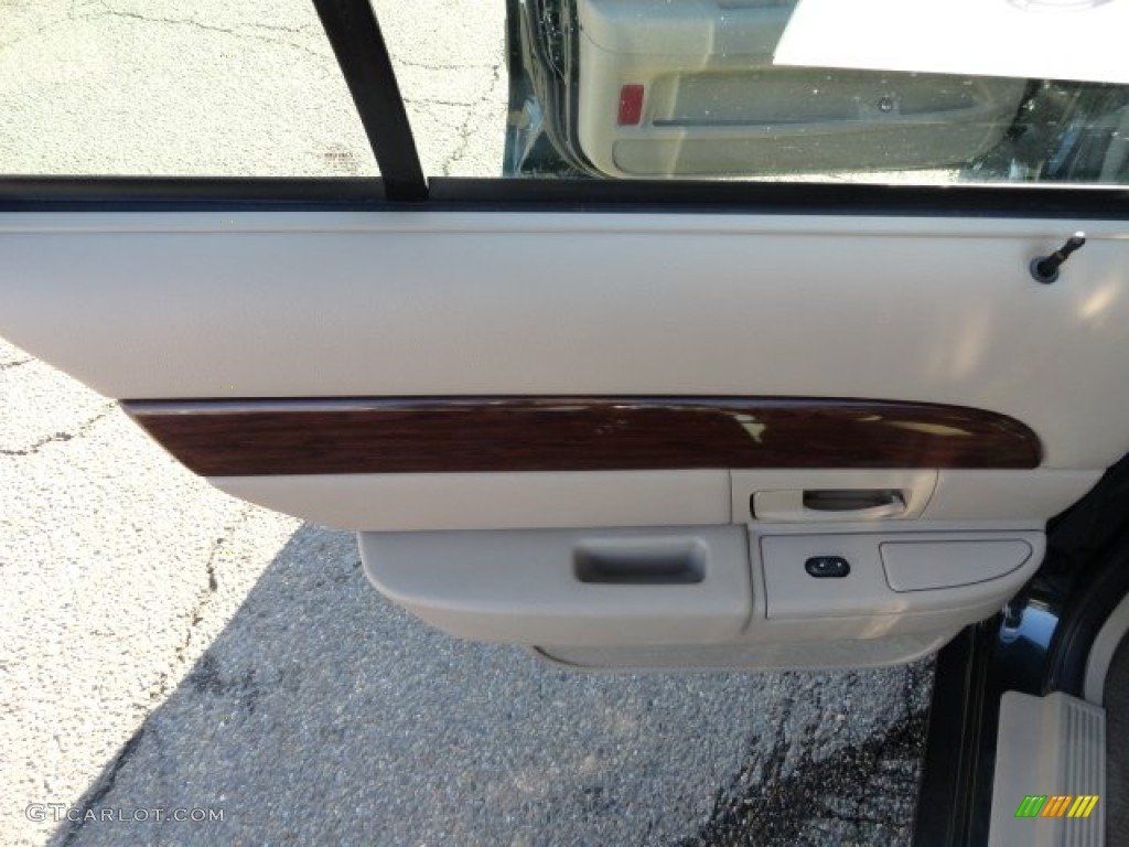 2003 Grand Marquis GS - Aspen Green Metallic / Light Flint photo #12