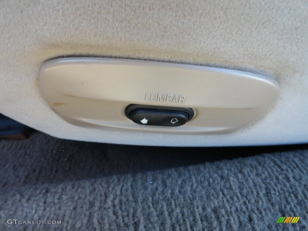 2003 Grand Marquis GS - Aspen Green Metallic / Light Flint photo #16