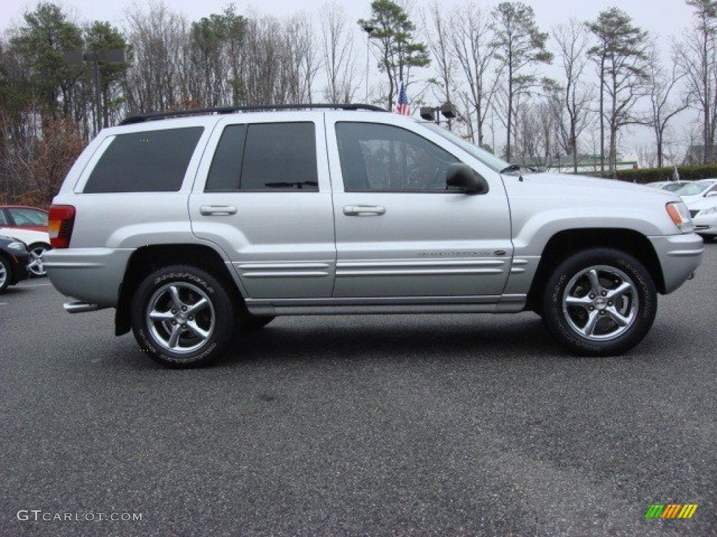 2002 Grand Cherokee Overland 4x4 - Bright Silver Metallic / Dark Slate Gray/Light Slate Gray photo #3