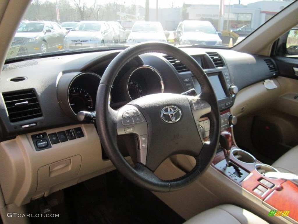 2010 Highlander Limited 4WD - Black / Sand Beige photo #27