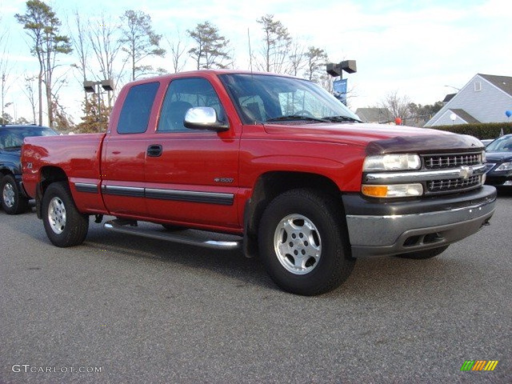 2002 Silverado 1500 LS Extended Cab 4x4 - Victory Red / Graphite Gray photo #2