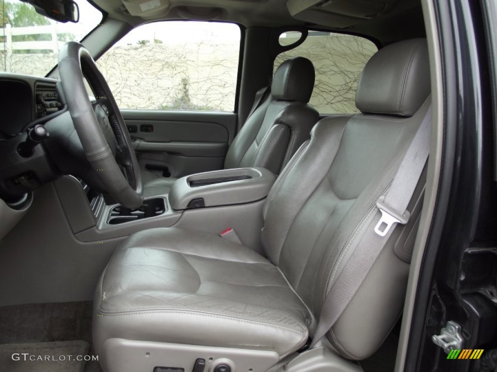 Gray/Dark Charcoal Interior 2004 Chevrolet Tahoe LT Photo #60731842