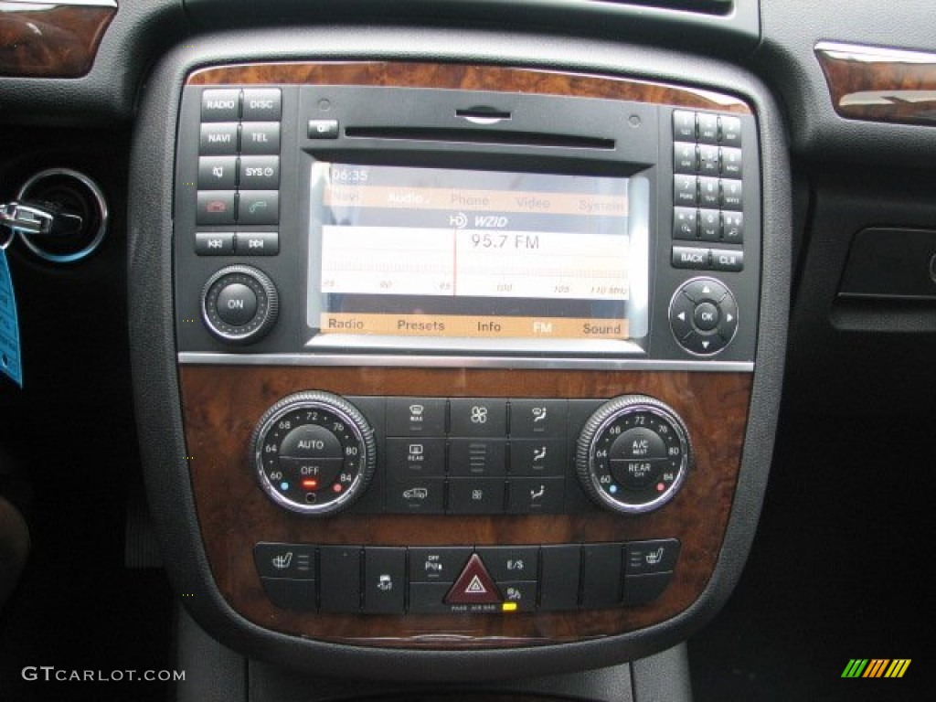 2012 Mercedes-Benz R 350 BlueTEC 4Matic Controls Photos