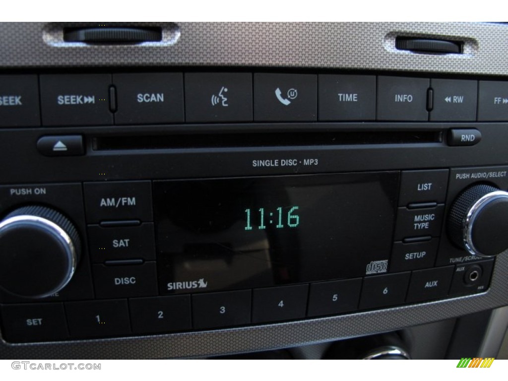 2008 Jeep Liberty Limited Audio System Photo #60735250