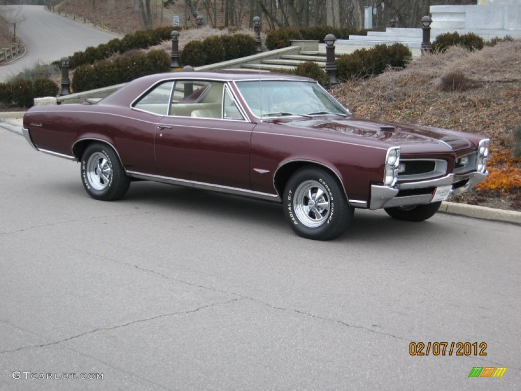 1966 GTO Hardtop - Burgundy / Parchment photo #12