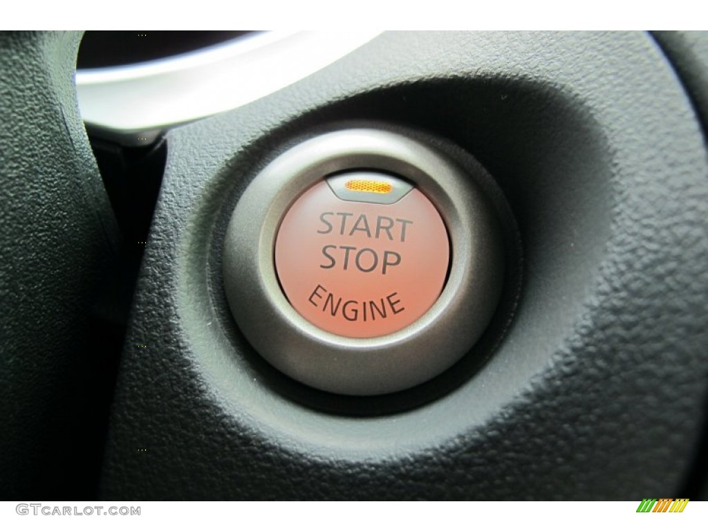 2012 Nissan Juke SL Controls Photo #60736852