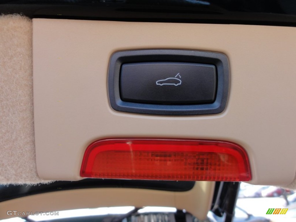 2012 Cayenne  - Jet Green Metallic / Luxor Beige photo #30