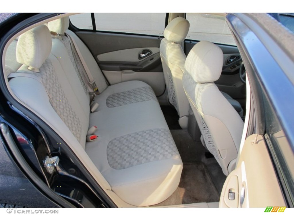 2004 Chevrolet Malibu Sedan Rear Seat Photo #60737485
