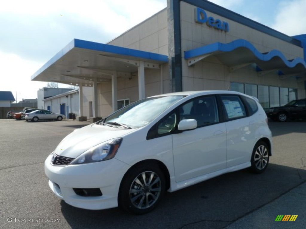 Taffeta White Honda Fit