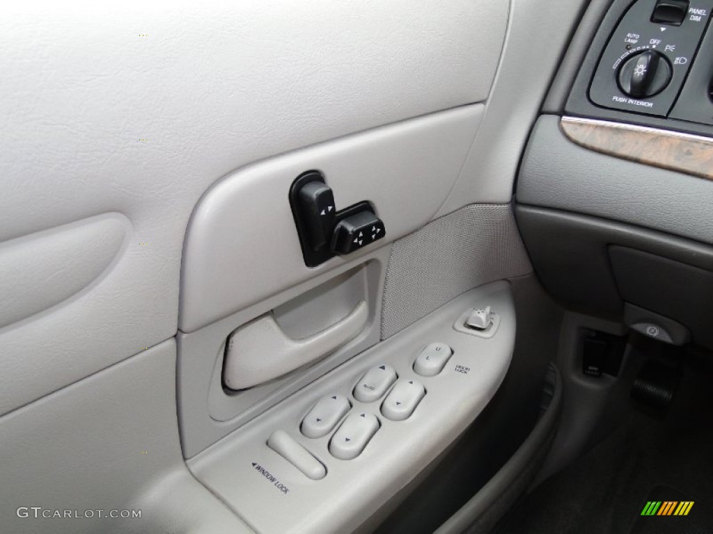 1998 Crown Victoria LX Sedan - Light Denim Blue Metallic / Light Graphite photo #16