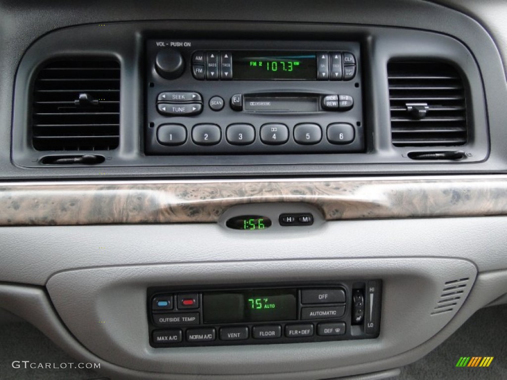 1998 Crown Victoria LX Sedan - Light Denim Blue Metallic / Light Graphite photo #22