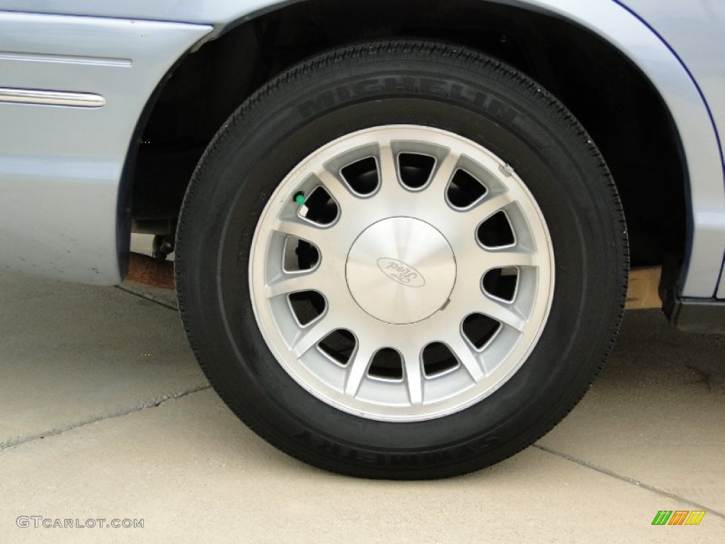 1998 Ford Crown Victoria LX Sedan Wheel Photo #60741446
