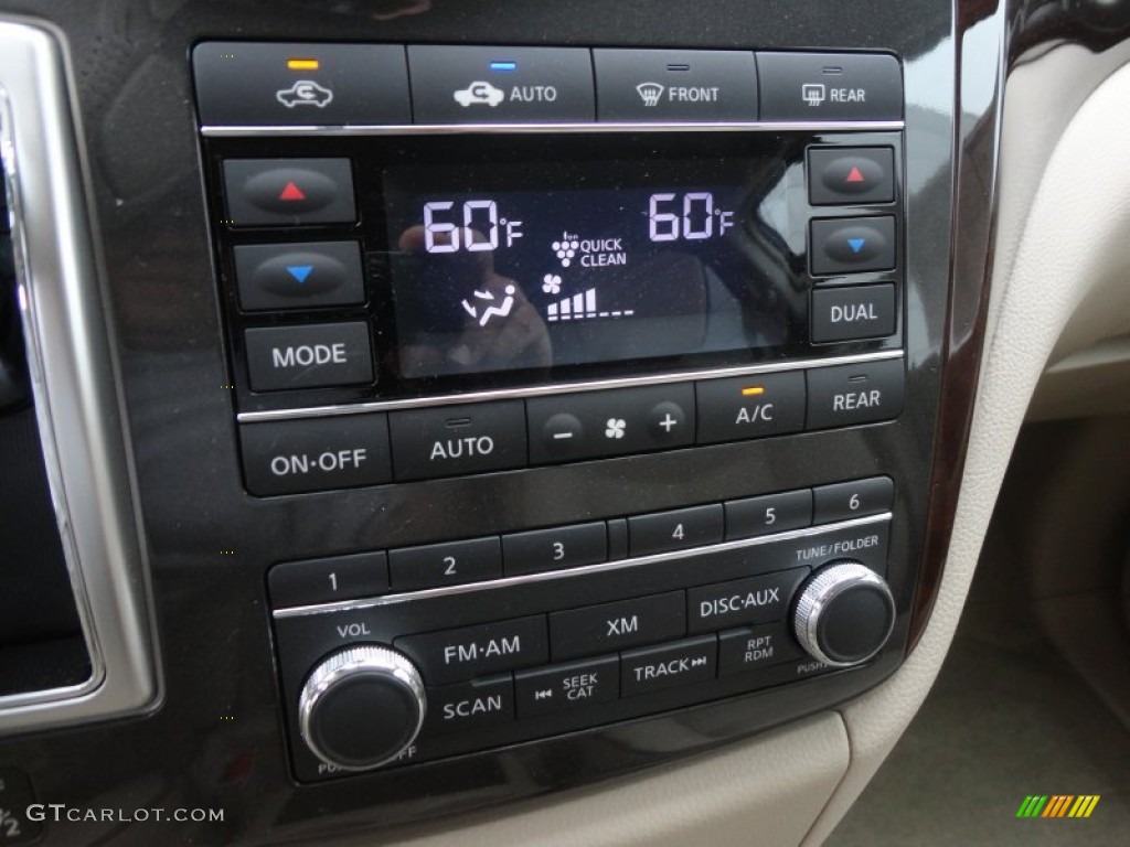 2012 Nissan Quest 3.5 LE Controls Photo #60742562