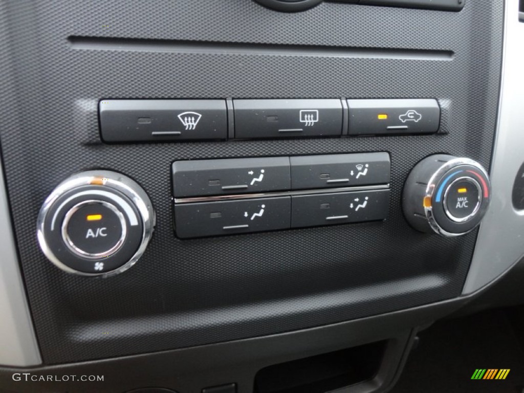 2012 Nissan Xterra S Controls Photo #60743495
