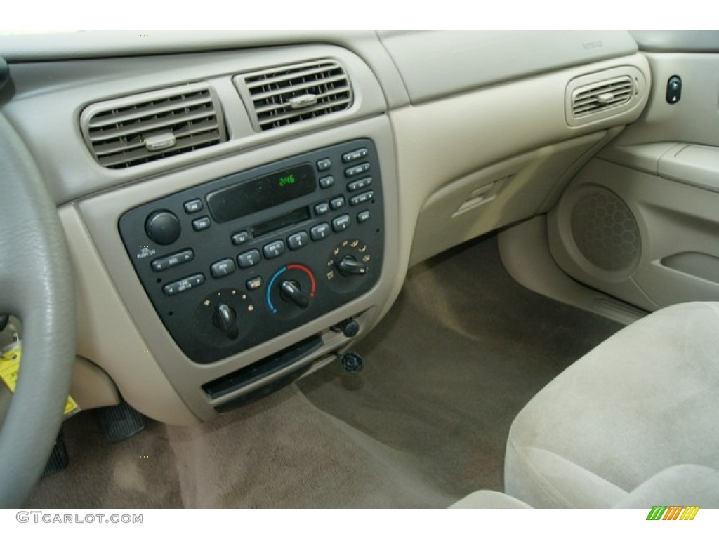 2003 Taurus SE - Gold Ash Metallic / Medium Parchment photo #7