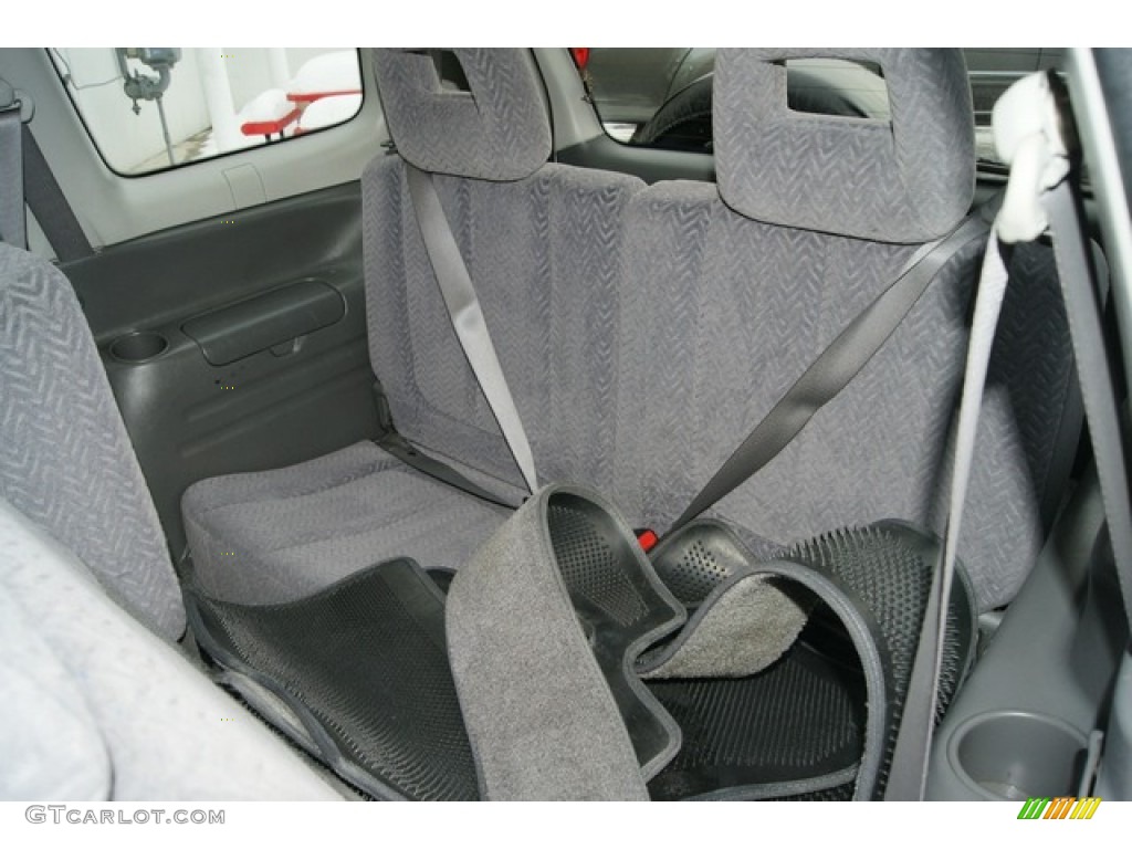 2001 Grand Vitara JLX 4x4 - Polar White / Gray photo #17