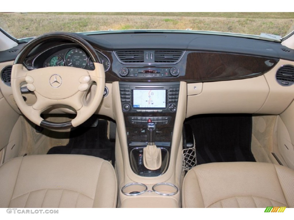 2006 Mercedes-Benz CLS 500 Cashmere Beige Dashboard Photo #60744206