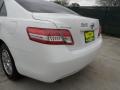 Super White - Camry LE Photo No. 23