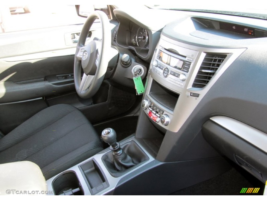 2011 Outback 2.5i Wagon - Graphite Gray Metallic / Off Black photo #5