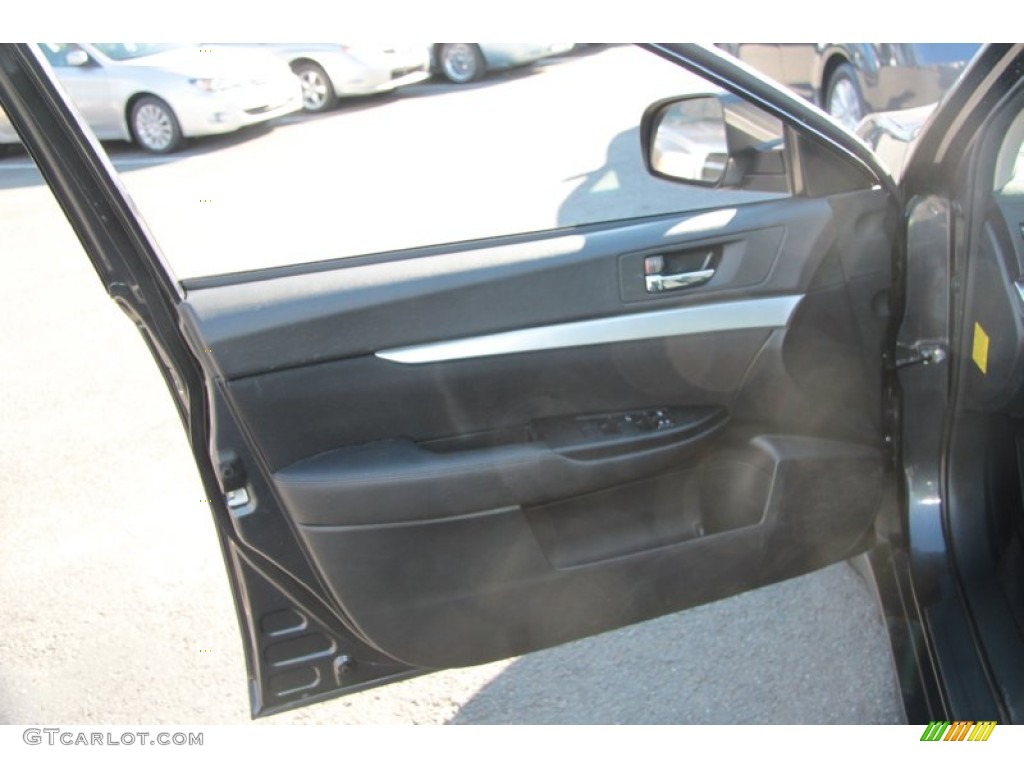 2011 Outback 2.5i Wagon - Graphite Gray Metallic / Off Black photo #16