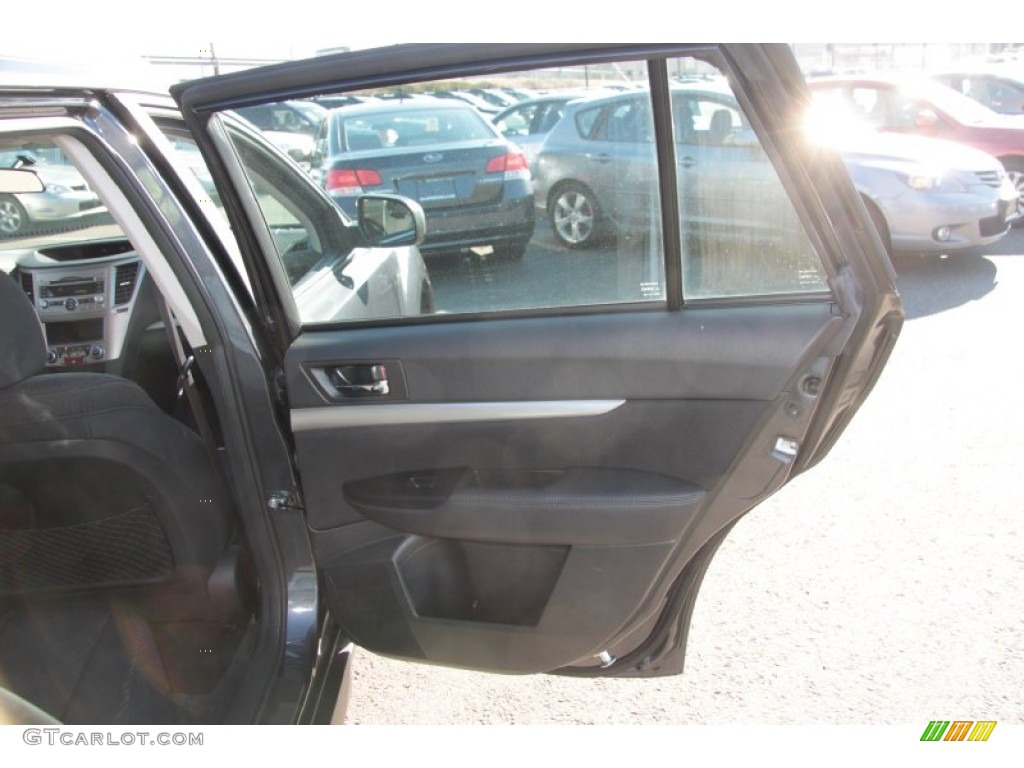 2011 Outback 2.5i Wagon - Graphite Gray Metallic / Off Black photo #18