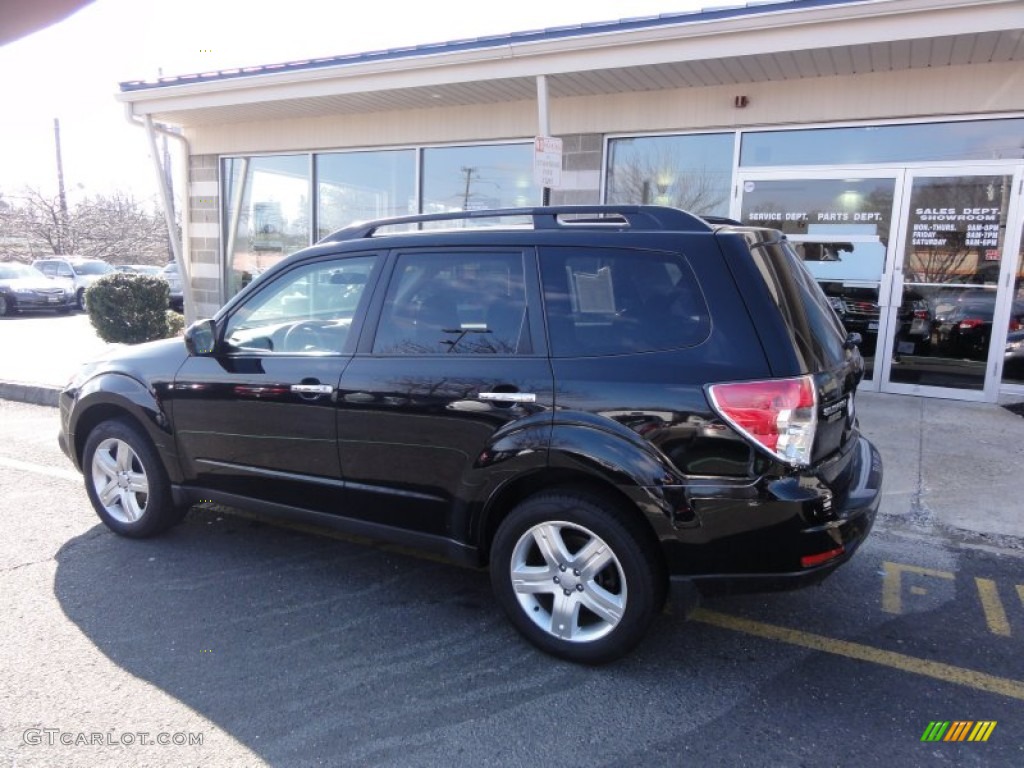2009 Forester 2.5 X Premium - Obsidian Black Pearl / Platinum photo #4