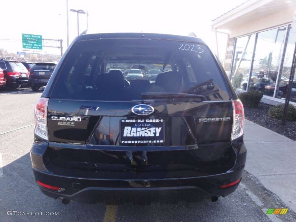 2009 Forester 2.5 X Premium - Obsidian Black Pearl / Platinum photo #6