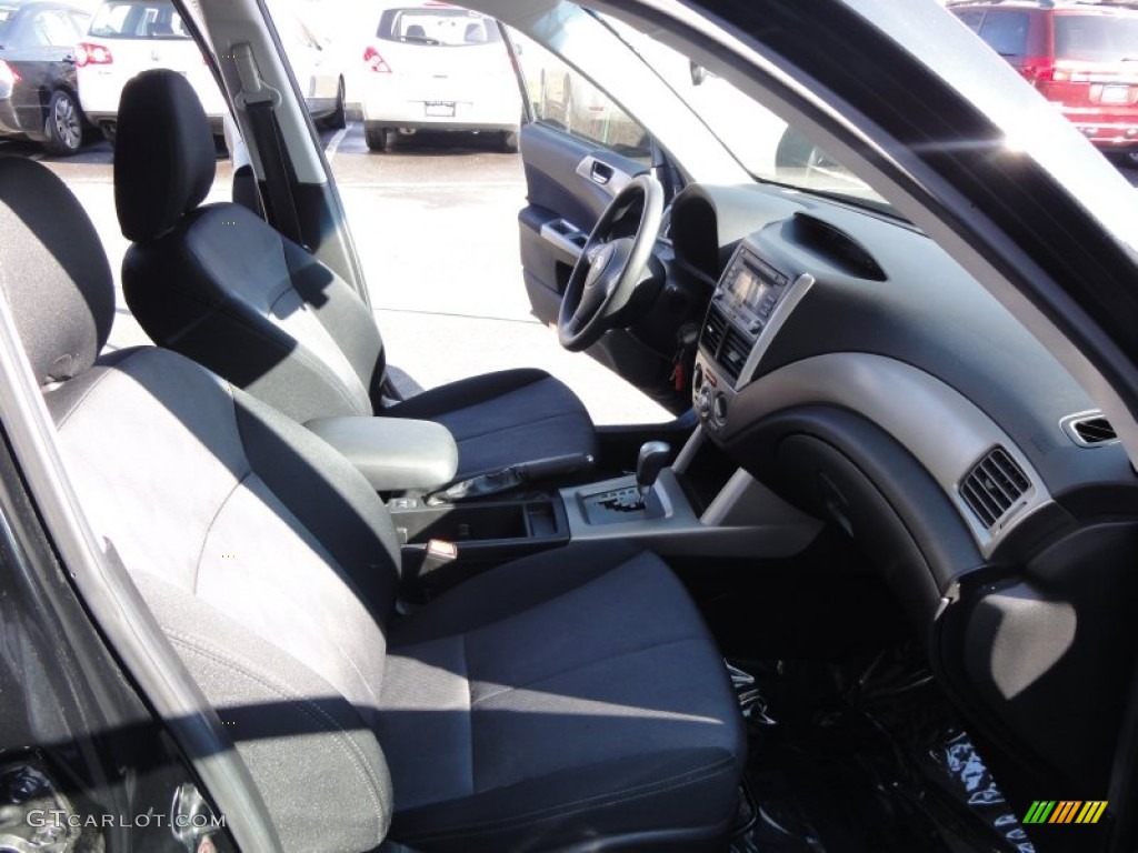 2009 Forester 2.5 X Premium - Obsidian Black Pearl / Platinum photo #17