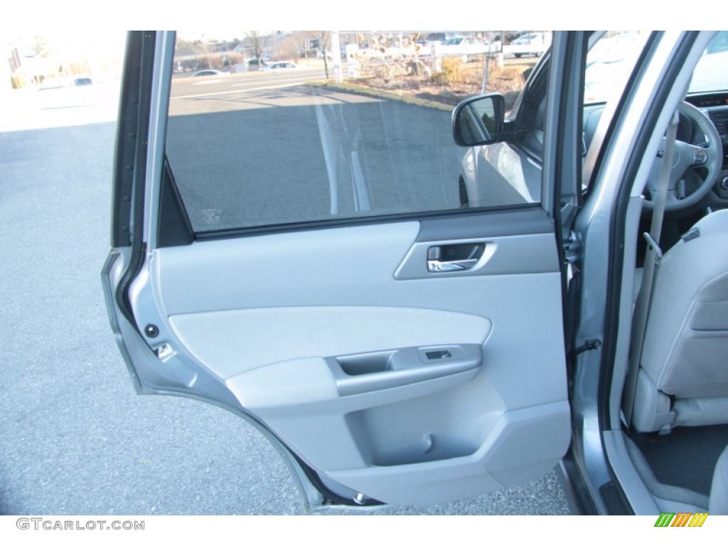 2009 Forester 2.5 X L.L.Bean Edition - Spark Silver Metallic / Platinum photo #22