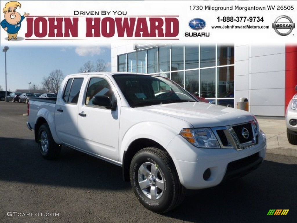 2012 Frontier SV Crew Cab 4x4 - Avalanche White / Beige photo #1