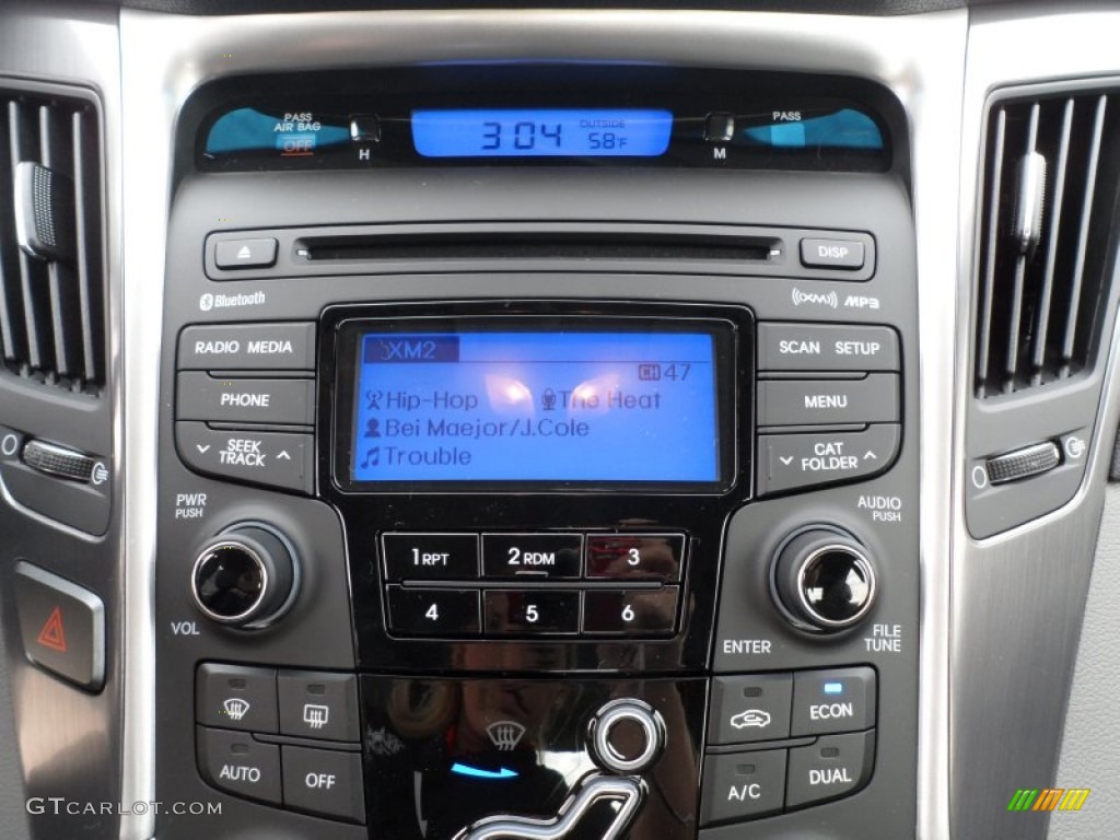 2012 Hyundai Sonata Hybrid Controls Photo #60751542