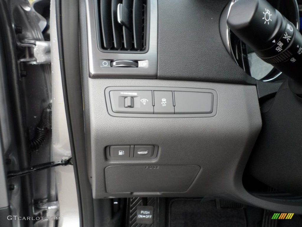 2012 Hyundai Sonata Hybrid Controls Photo #60751563