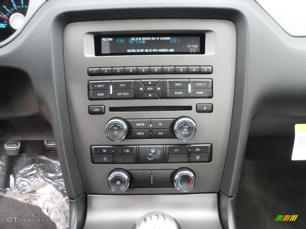 2012 Ford Mustang GT Coupe Controls Photo #60751644