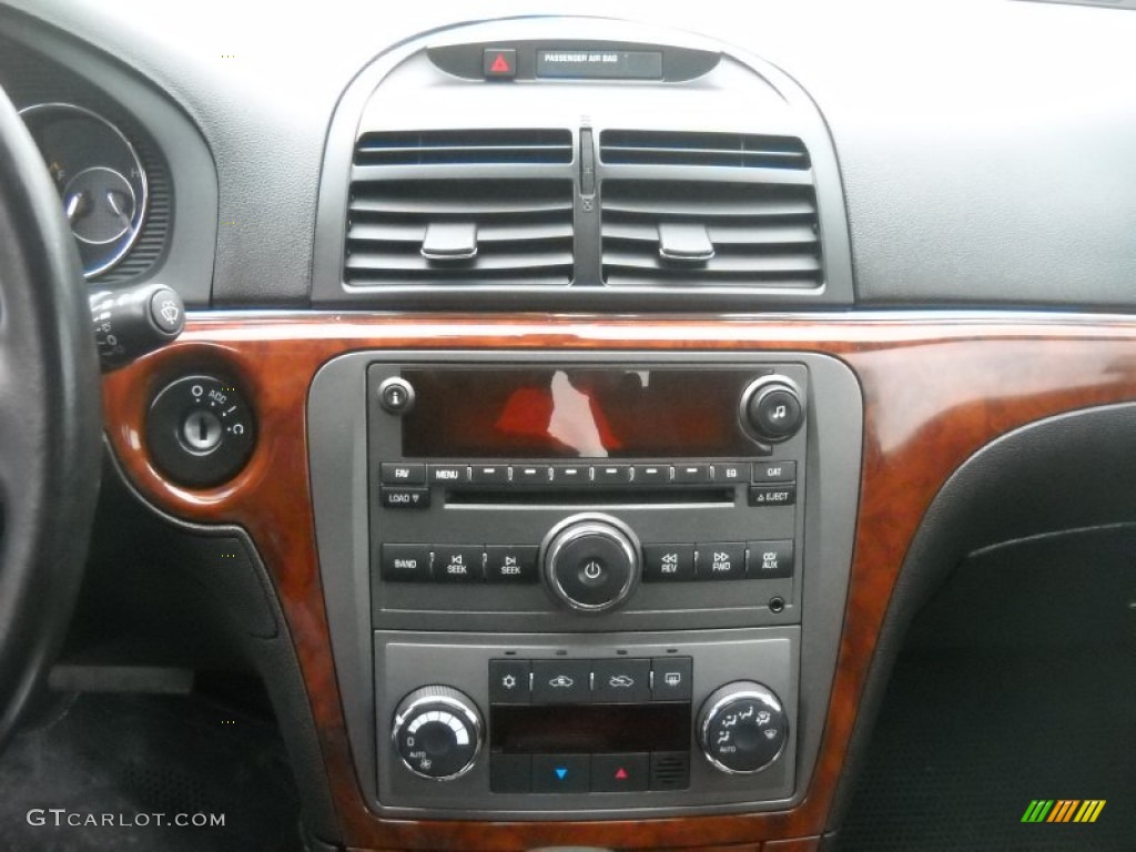 2007 Saturn Aura XR Controls Photo #60752085