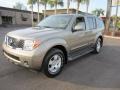 2006 Granite Metallic Nissan Pathfinder SE  photo #1