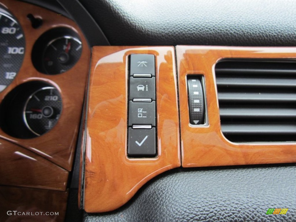 2007 Chevrolet Tahoe Z71 4x4 Controls Photos