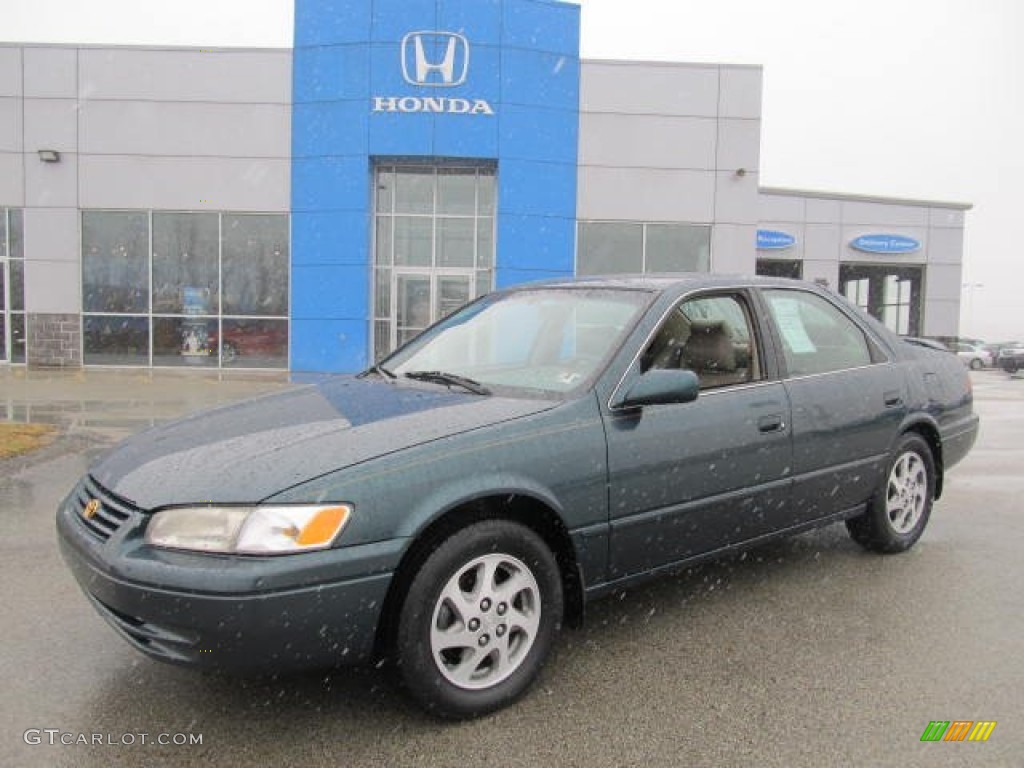 1997 Camry LE V6 - Classic Green Pearl / Beige photo #1