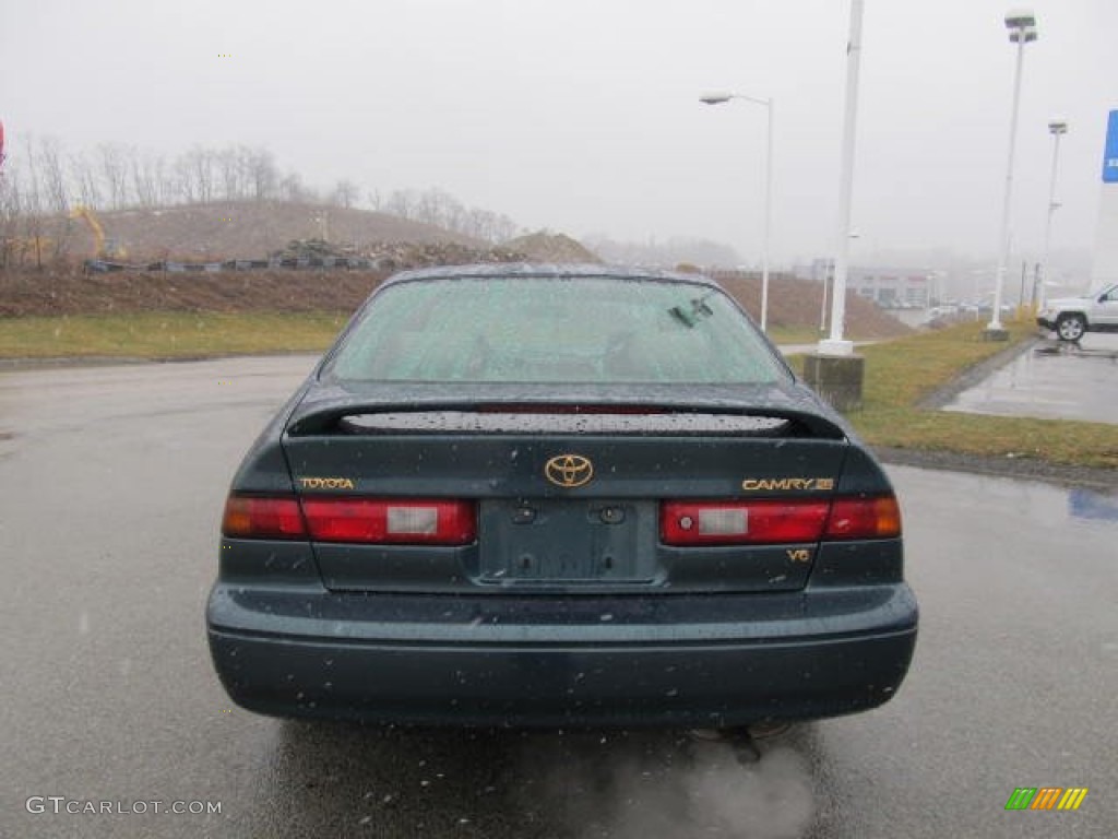 1997 Camry LE V6 - Classic Green Pearl / Beige photo #3