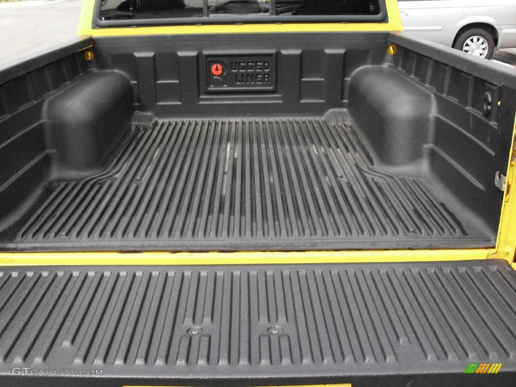 2000 Frontier SE Crew Cab - Solar Yellow / Gray photo #9