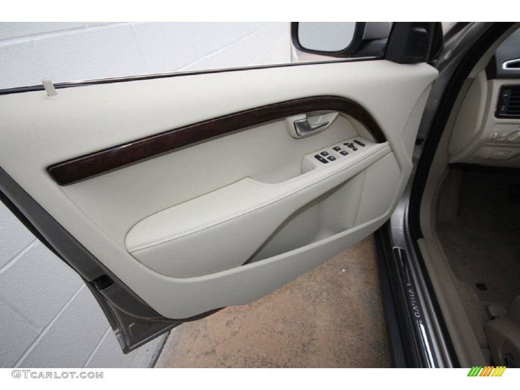 2012 Volvo XC70 3.2 Sandstone Beige Door Panel Photo #60756761
