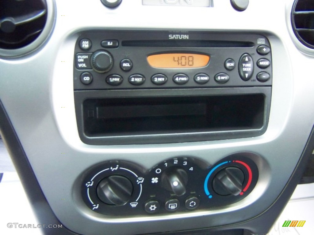 2004 Saturn ION 2 Quad Coupe Audio System Photos