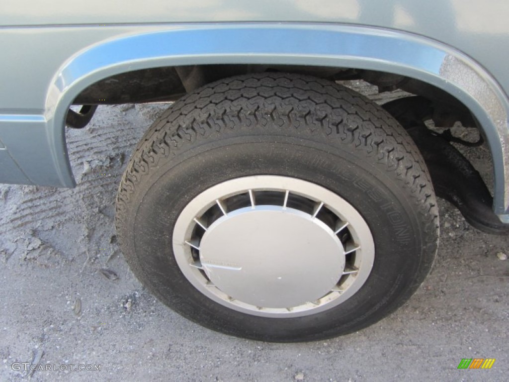 1987 Volkswagen Vanagon GL Camper Wheel Photos