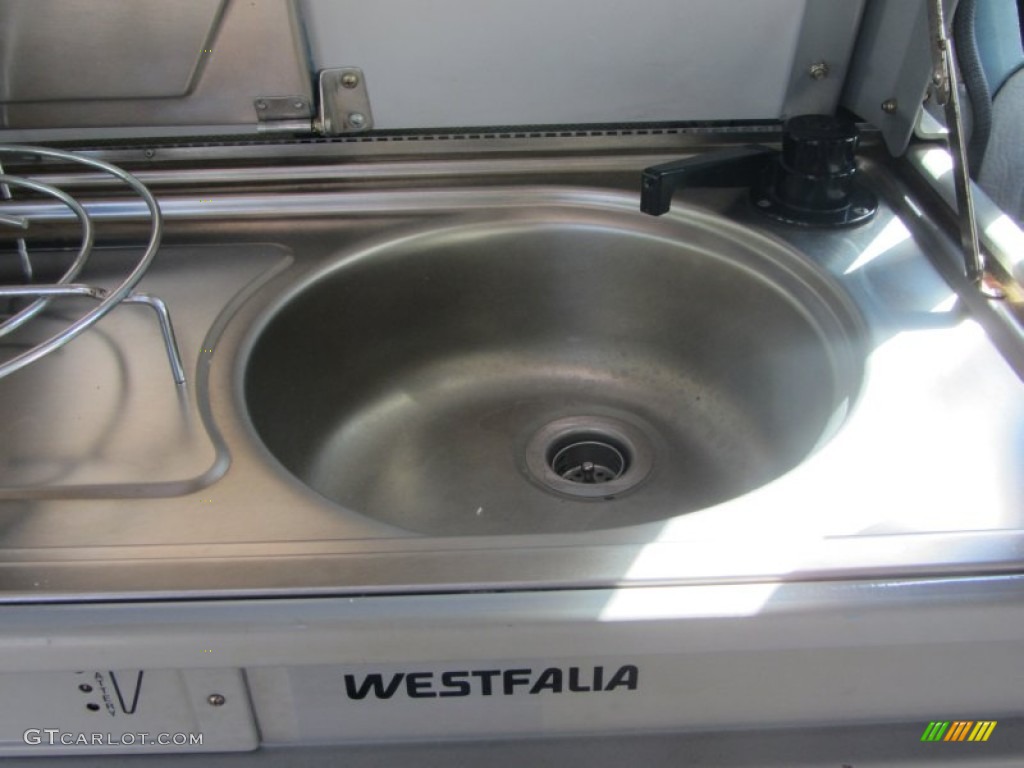 1987 Volkswagen Vanagon GL Camper Sink Photo #60764747