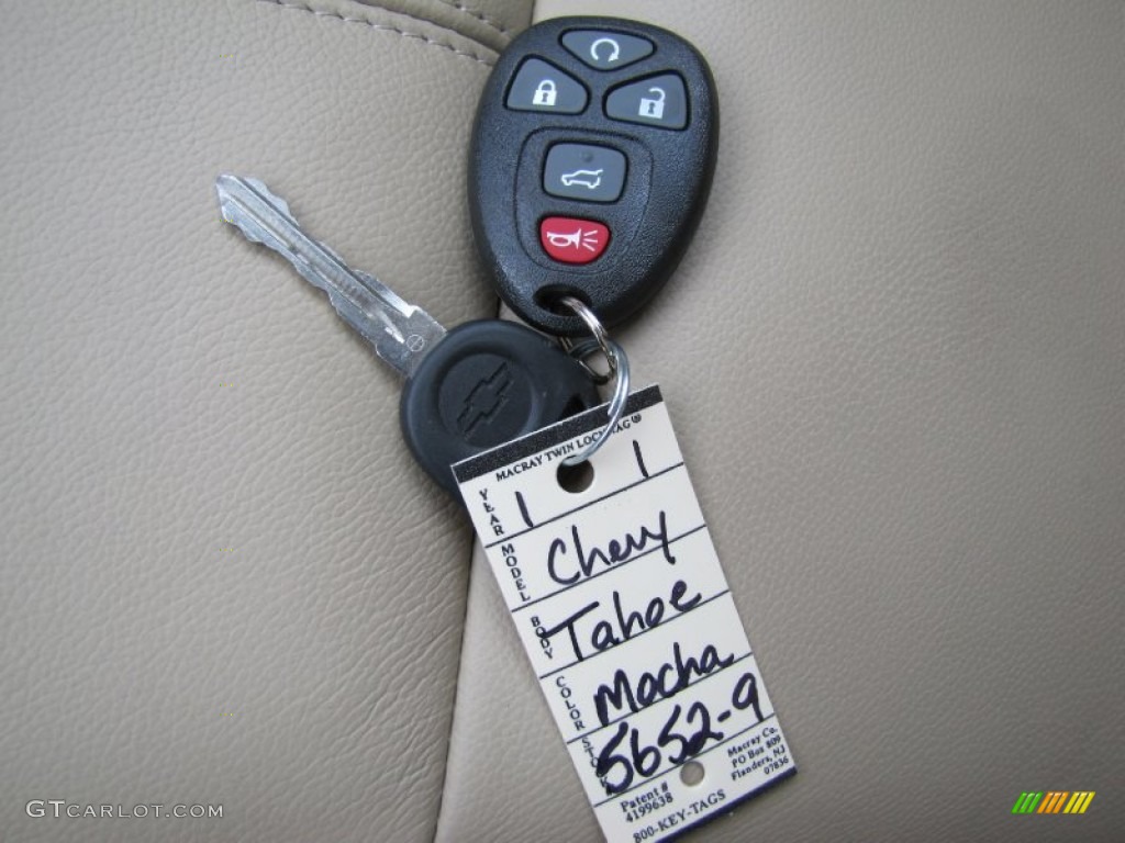 2011 Chevrolet Tahoe LT 4x4 Keys Photos