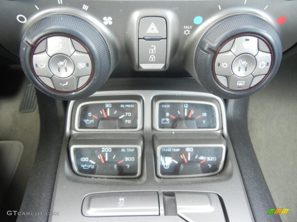 2011 Chevrolet Camaro LT Convertible Controls Photo #60769790
