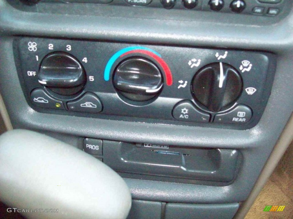 1999 Malibu LS Sedan - Dark Jade Green Metallic / Medium Oak photo #24